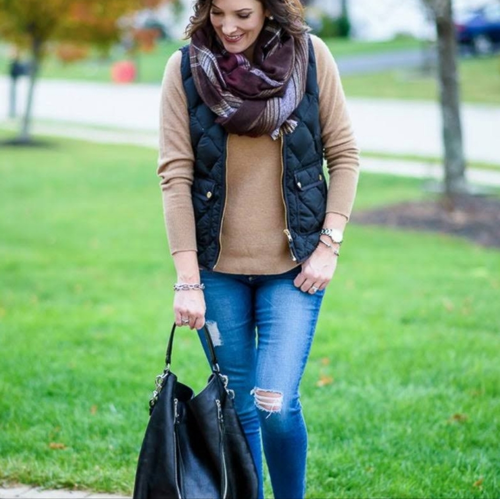 { J Crew } Excursion Vest Navy Puffer